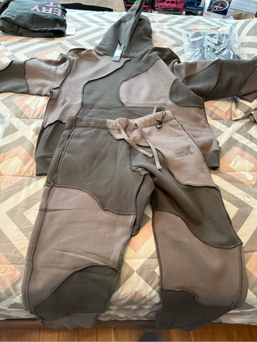 KDNK Gray Lounge Full Set Sweatpants & Hoodie Neutral Casual Joggers